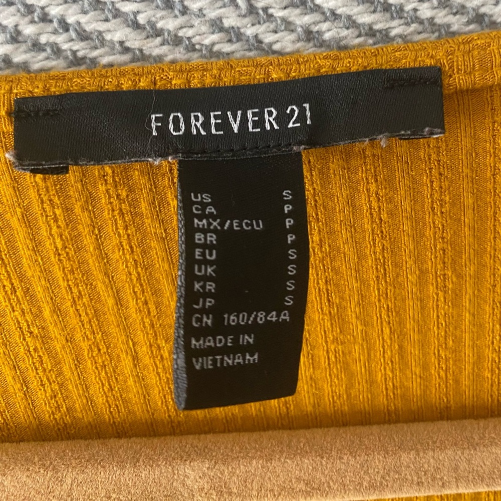 Forever 21 top - Picture 3 of 4